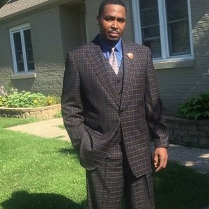 Meet your Posher, Carey